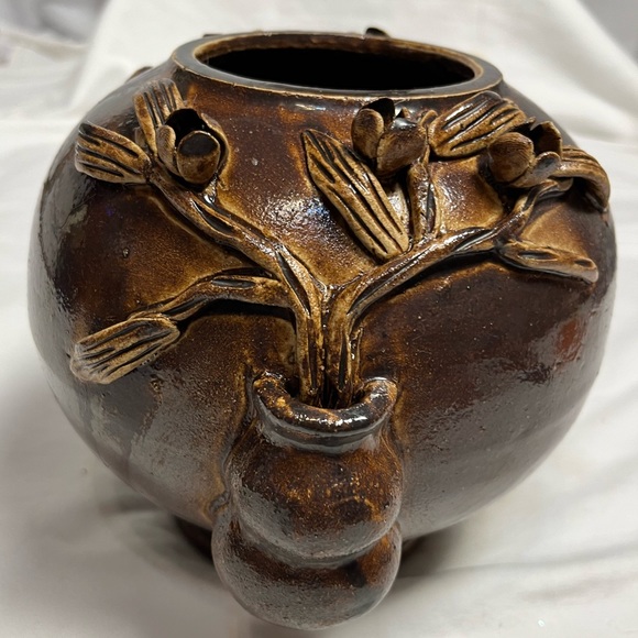 RARE Japanese clay pot with relief lotus branches; glazed; hand thrown;ANTIQUE - Picture 3 of 15